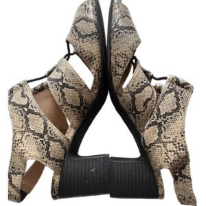 Abella faux snakeskin sandals - Size 9.5